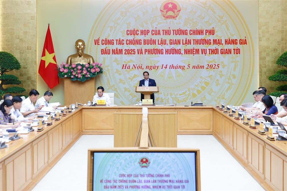 Thủ tướng: Quyết liệt ngăn chặn, đẩy lùi buôn lậu, gian lận thương mại